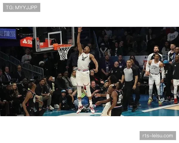 新秀挑战赛杨瀚森8分钟高效砍下10分，中国球员闪耀全明星周末舞台